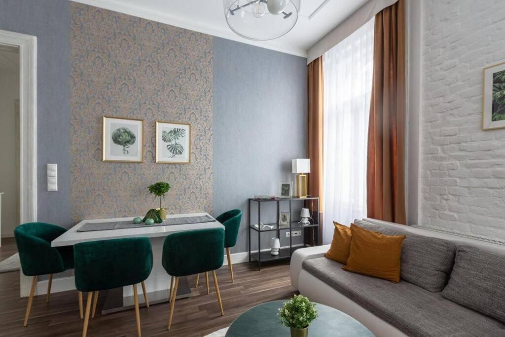 Chic, Captivating Space Budapest Eksteriør billede