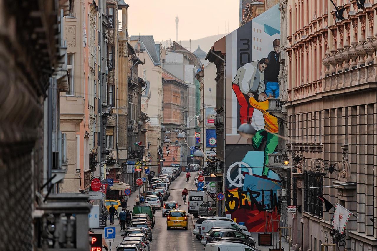 Chic, Captivating Space Budapest Eksteriør billede